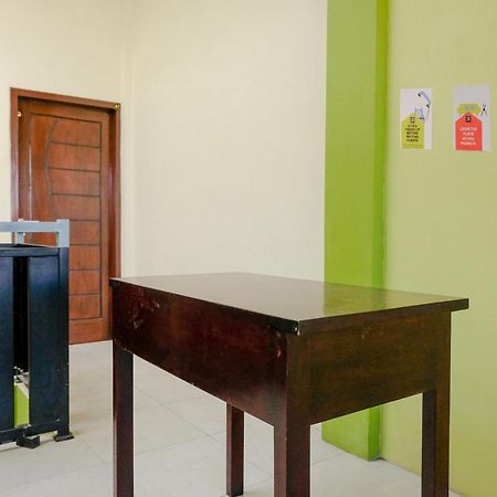 Zulfina Homestay Syariah Mitra Reddoorz Banyuwangi  Esterno foto
